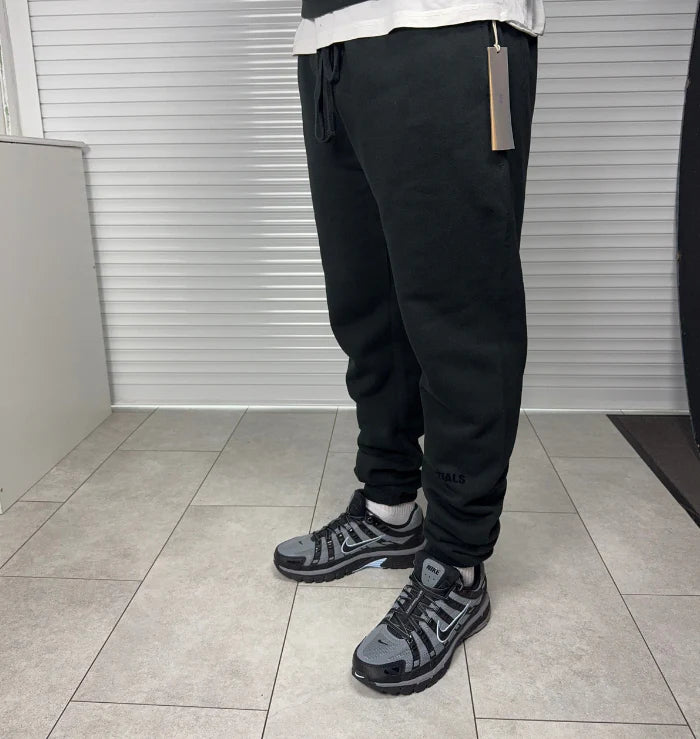 FEAR OF GOD ESSENTIALS BLACK TRACKSUIT (SS22)